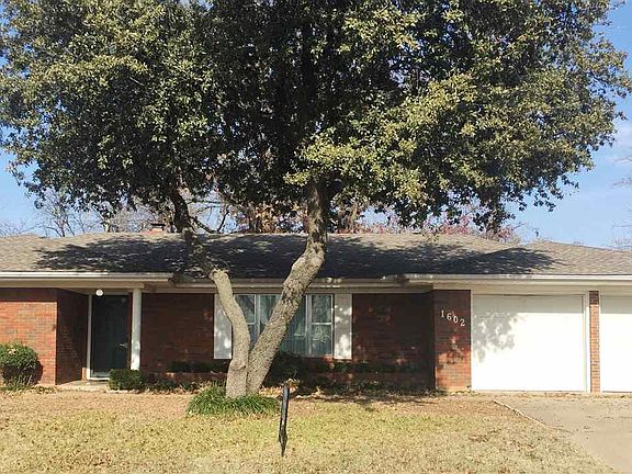 2nd image of 1602 Celia Dr