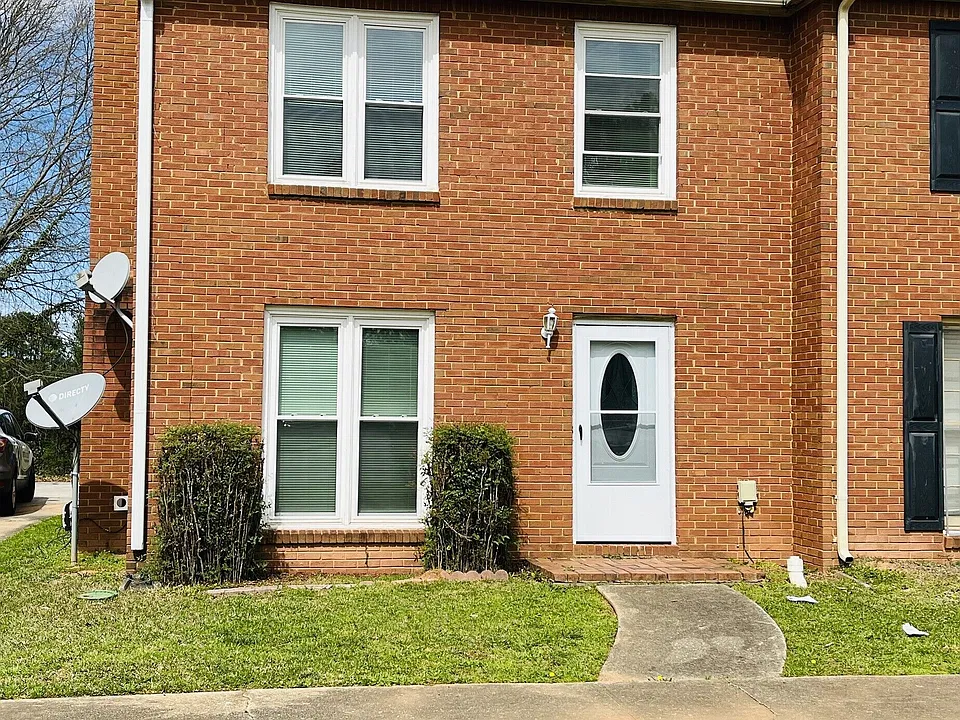 675 Redland Dr #675