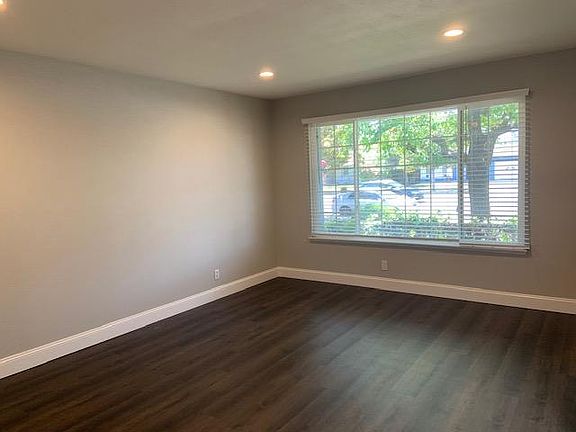 2nd image of 5814 Blossom Ave