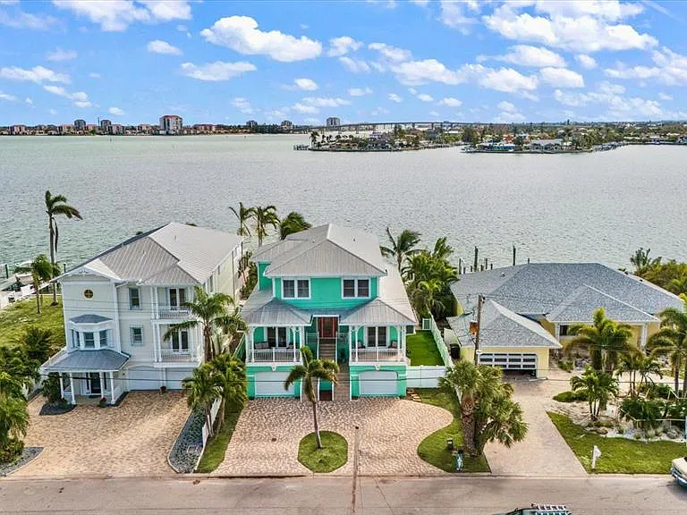 644 Boca Ciega Isle Dr — Photo 1