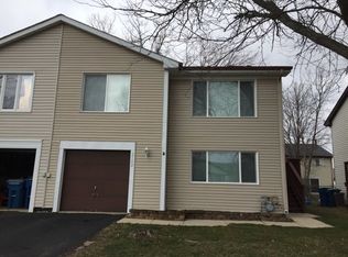 2102 Windward Ln, Hanover Park, IL