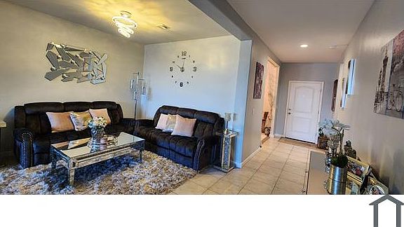 4th image of 30347 W Vale Dr