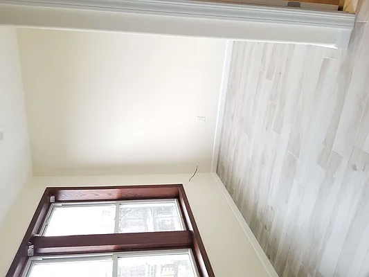 Rented by Roz Khan, LREB | media 2