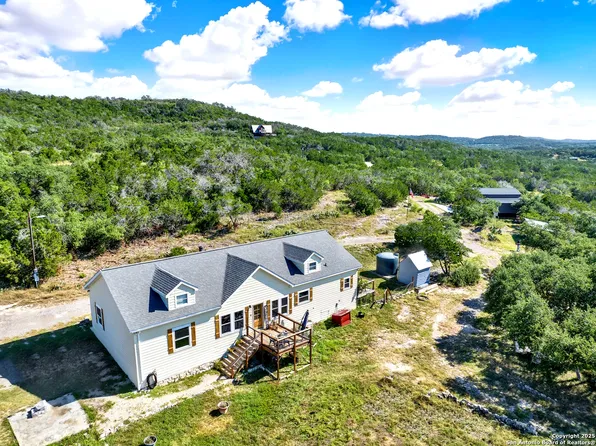 683 County Road 242, Hondo, TX 78861