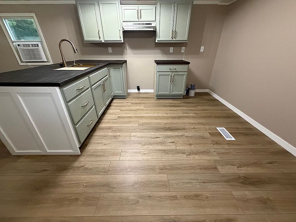 1st image of 13 Taylor Ln