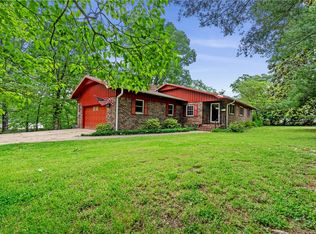 89 W Yocum Rd, Rogers, AR 72756