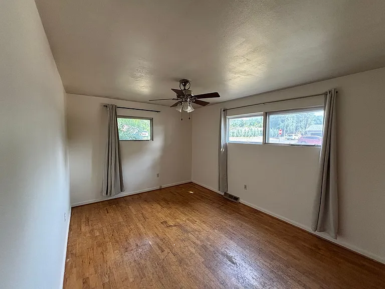 2608 Cardinal Dr — Photo 9