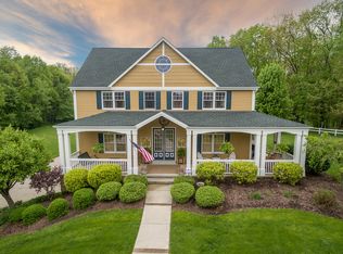 513 Cathys Ct, Cranberry Township, PA 16066