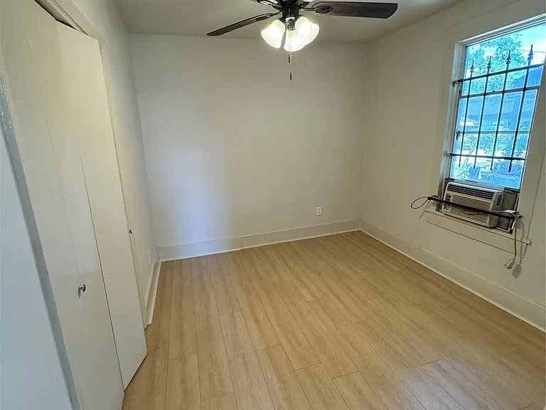 3428 Reeves St — Photo 2