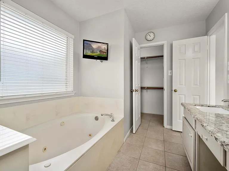 11307 Travelers Way Cir — Photo 20