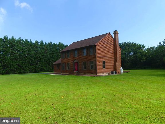 3rd image of 212 Heronwood Ln