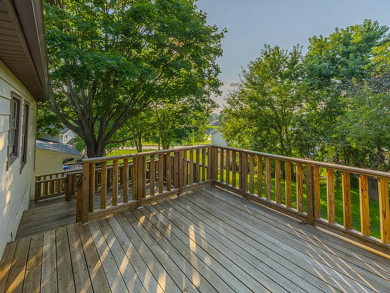 4363 Medina Dr — Photo 18