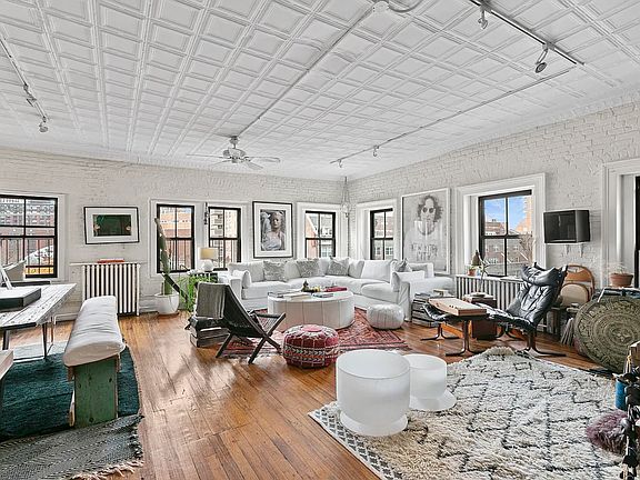 3rd image of 190A Duane St Unit 4W