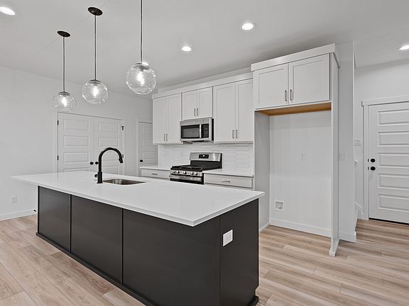 3rd image of 6974 W Lake Ave