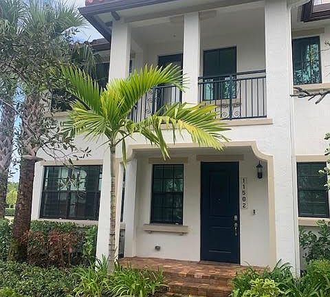 3rd image of 11501 SW 15th St