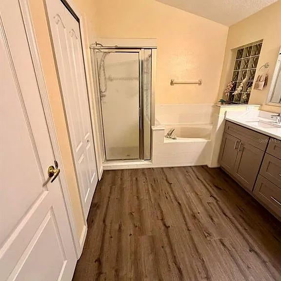 15545 Markham Dr — Photo 9