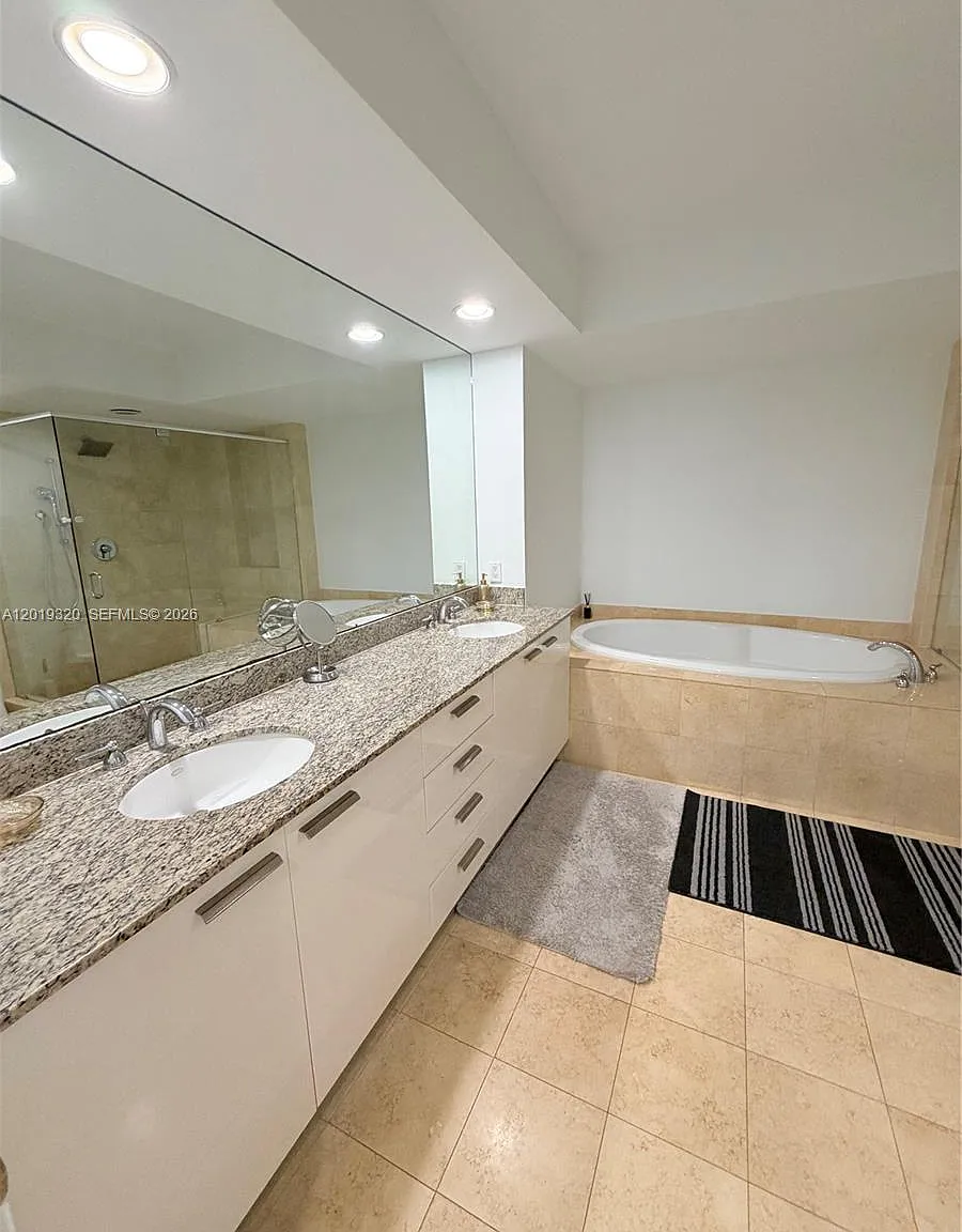 3 bed, 1841 sqft, $6,000 — Photo 2