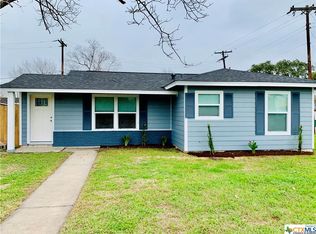 1502 Sam Houston Dr, Victoria, TX 77901