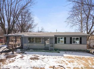 35 Huck Finn Dr, Saint Charles, MO 63303