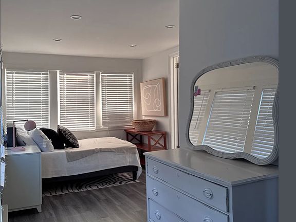 5th image of 6 Seaside Ave