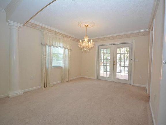 5th image of 517 Parkwood Ct