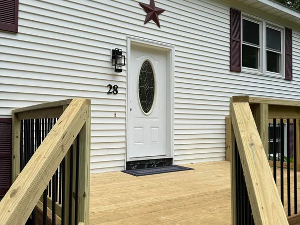 28 Presumpscot Road, Windham, ME 04062