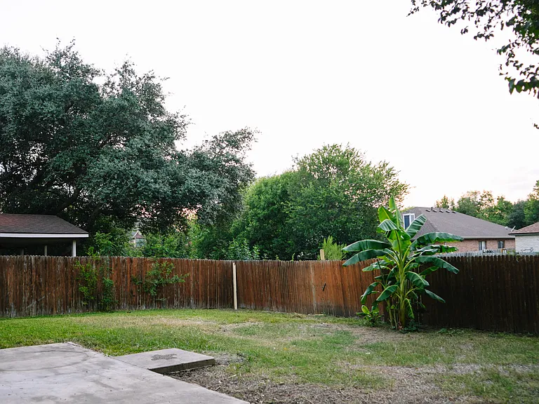 8011 Sunshine Trail Dr — Photo 62