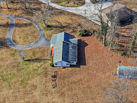 3rd image of 2031 Carolana Cir
