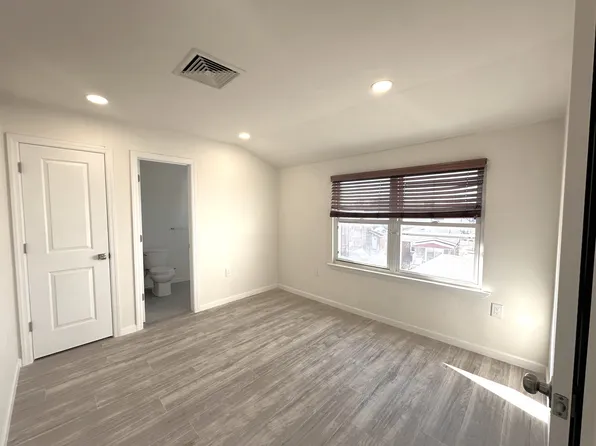 19-15 Clintonville Street image 5 of 17