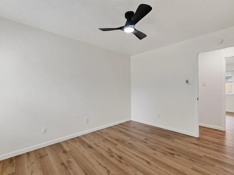 7403 Oak Walk Dr — Photo 28