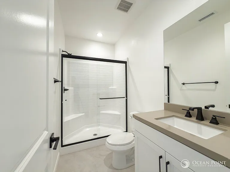 405 Wisteria St — Photo 26