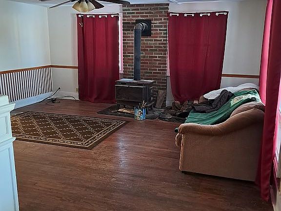 3rd image of 16567 Z St