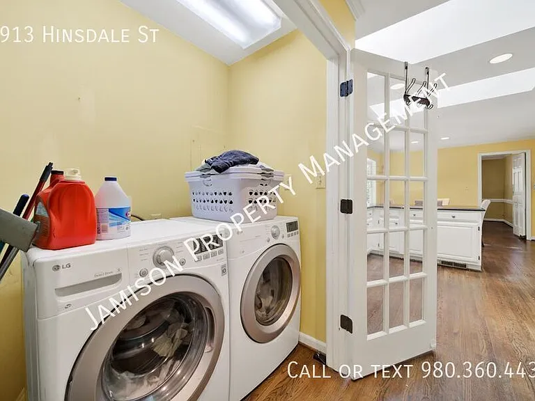 2913 Hinsdale St — Photo 15
