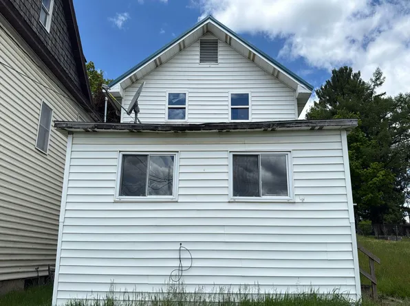 106 Ridge Ave, Punxsutawney, PA 15767