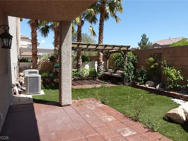 9151 Sunken Meadow Ave — Photo 4