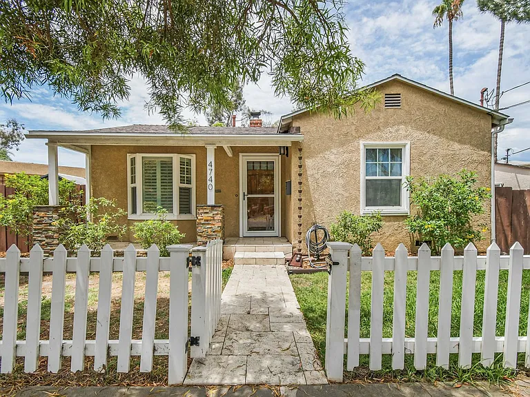 4740 W Mountain View Dr — Photo 1