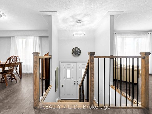 4th image of 6479 Burwood Ave