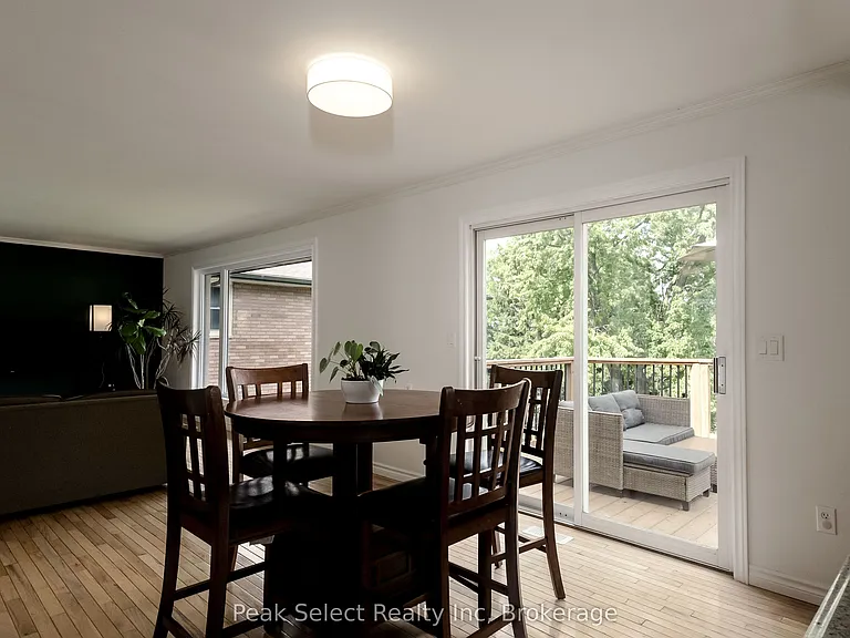 7 Hillside Ct — Photo 18