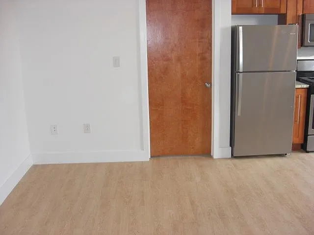 2 bed, 2.5 bath, 500 sqft, $1,450 — Photo 3