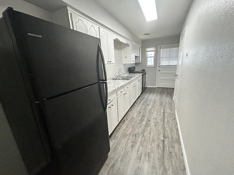 Secor Flats — Photo 77