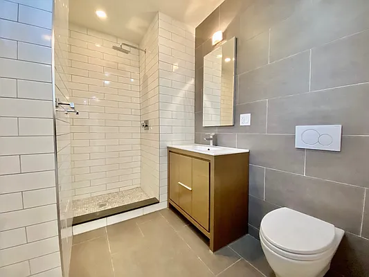 Rented by EXR | media 8