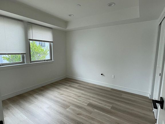 5th image of 266 Ohio St #1