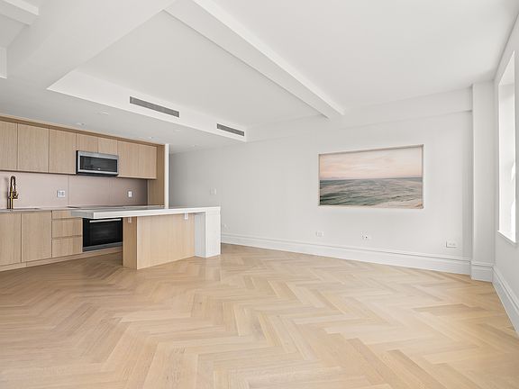 5th image of 150 W 82nd St APT 7A