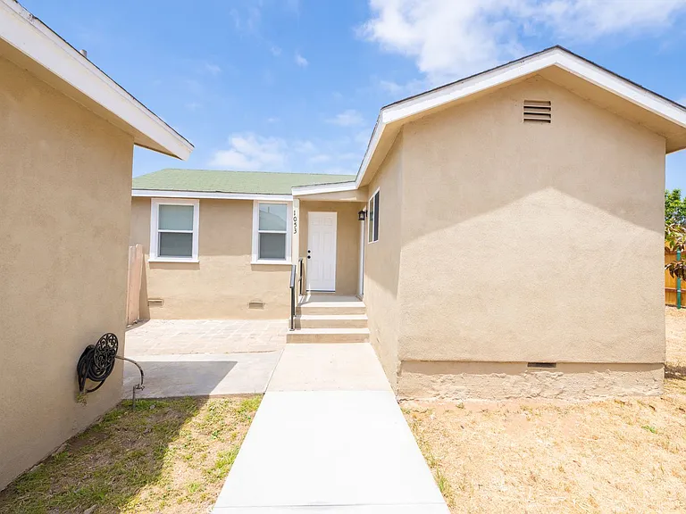 1053 Florence St — Photo 26
