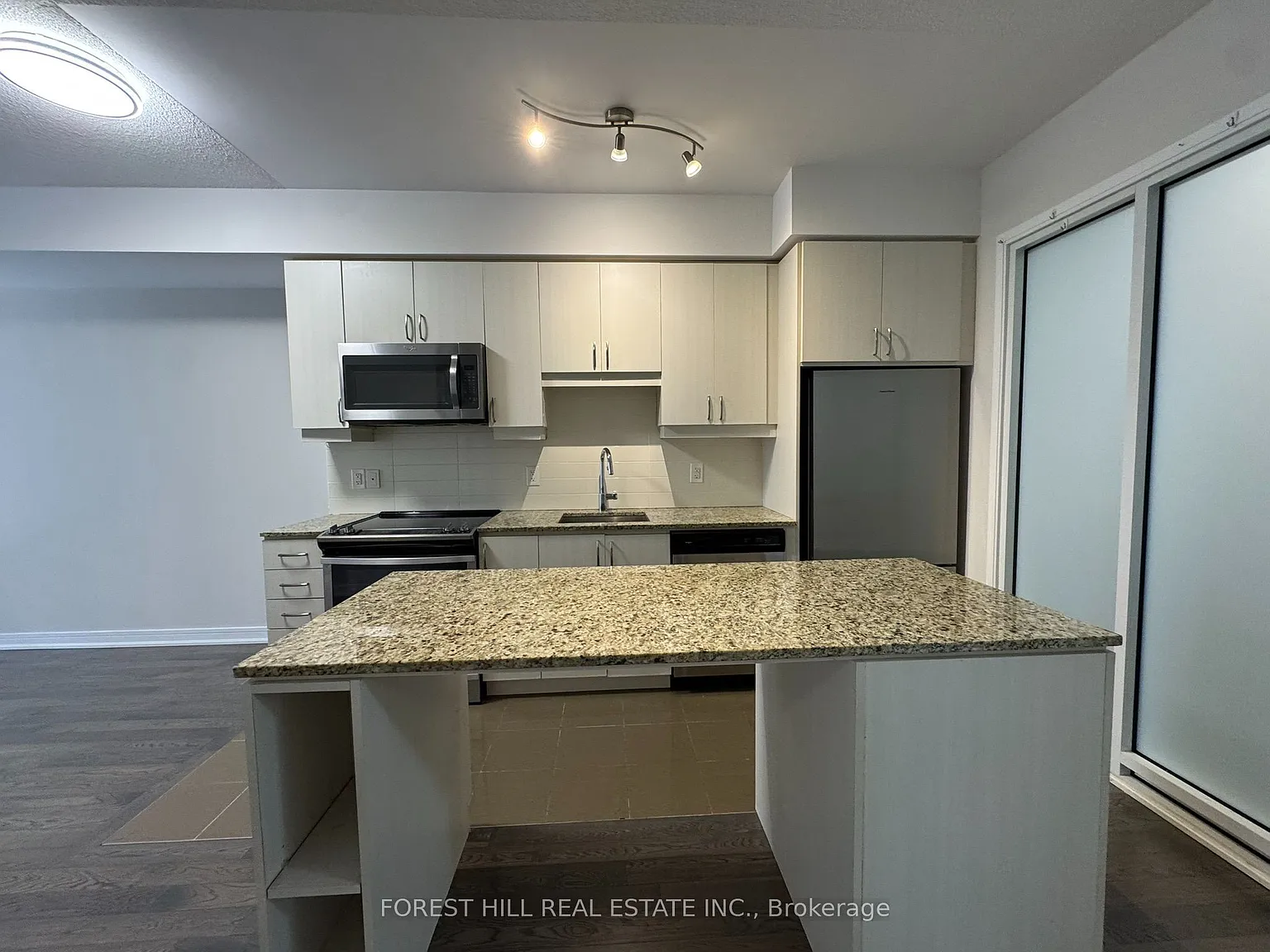 2 bed, $2,700 — Photo 3