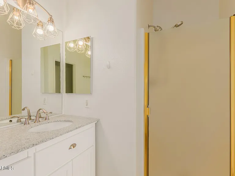 3441 E Bruce Ave — Photo 24