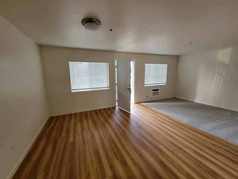 Mission View Flats — Photo 7