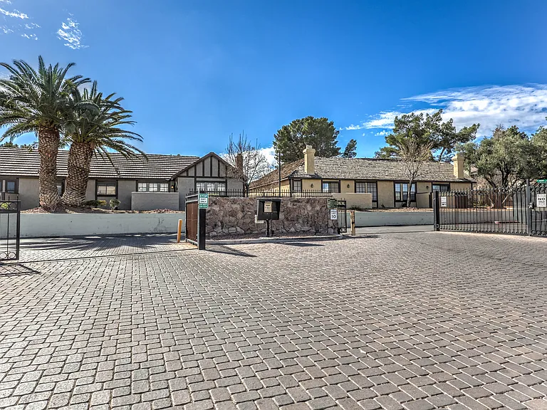3953 Landsdown Pl — Photo 43