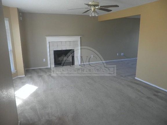 4th image of 4207 Aspen Dr