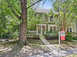 1508 Twisted Oak Dr, Reston, VA 20194